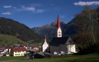  Kirche in Holzgau