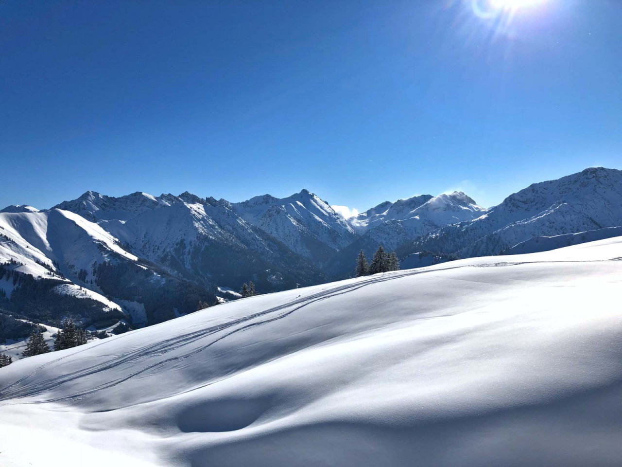  Panorama im Bereich der Abfahrtshänge