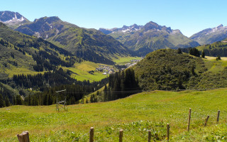  Blick nach Lech am Arlberg