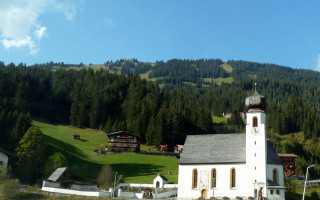  Kirche in Bach