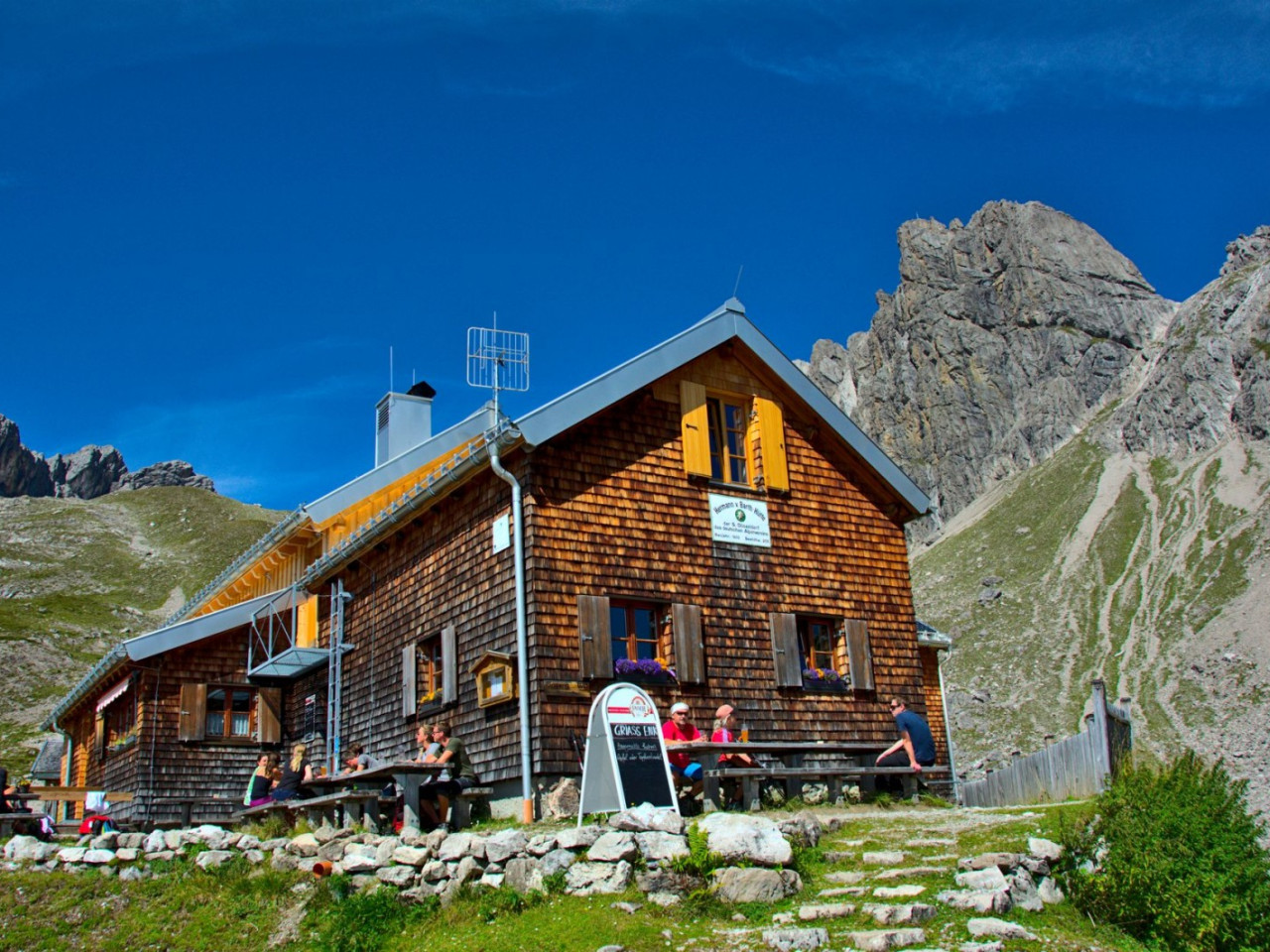  Hermann-von-Barth-Hütte auf 2.131 m
