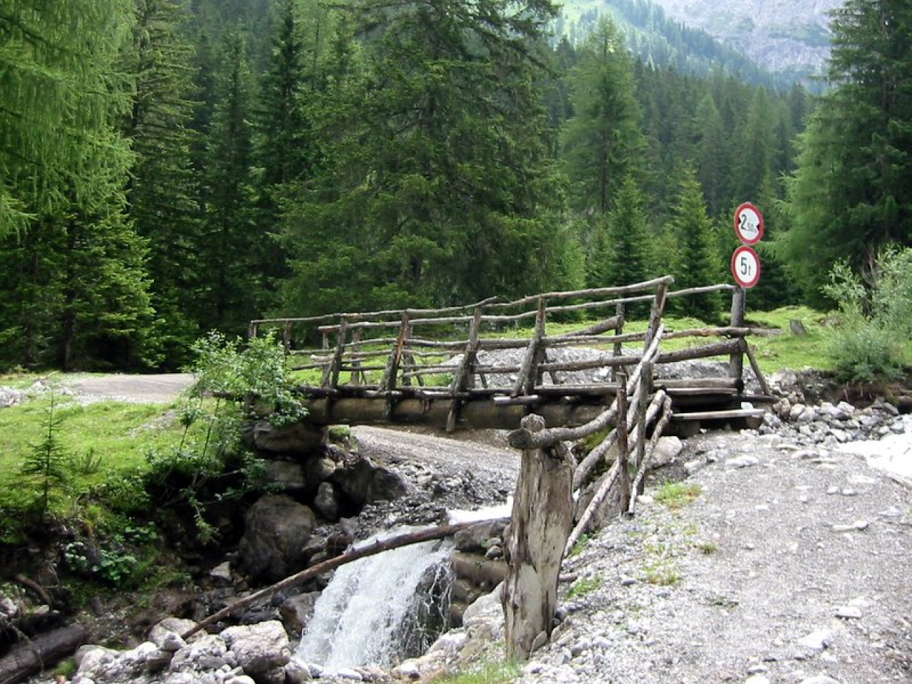  Brücke auf dem Weg zur Grießbachalm