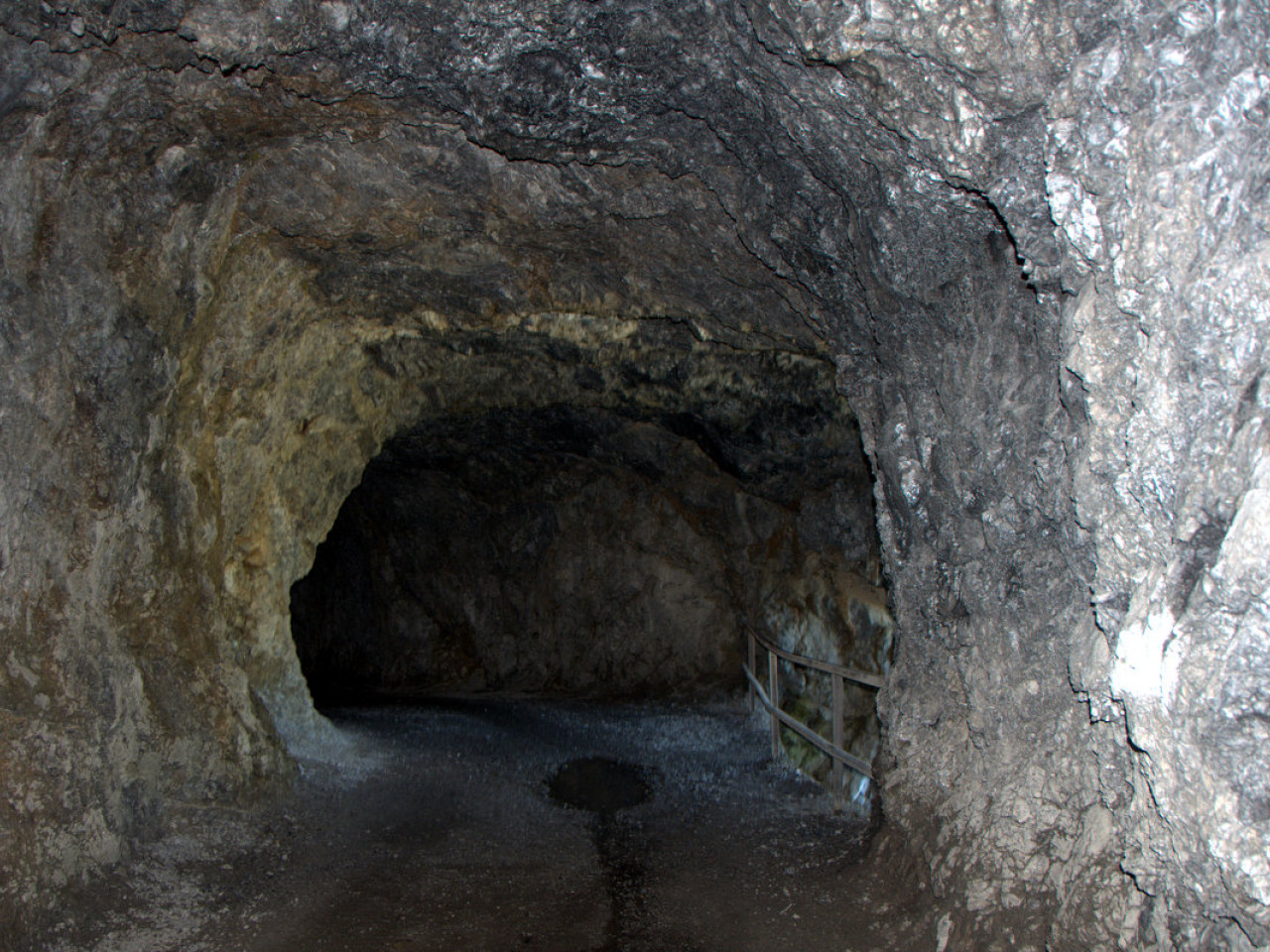  Tunnel auf die Sulzlalm