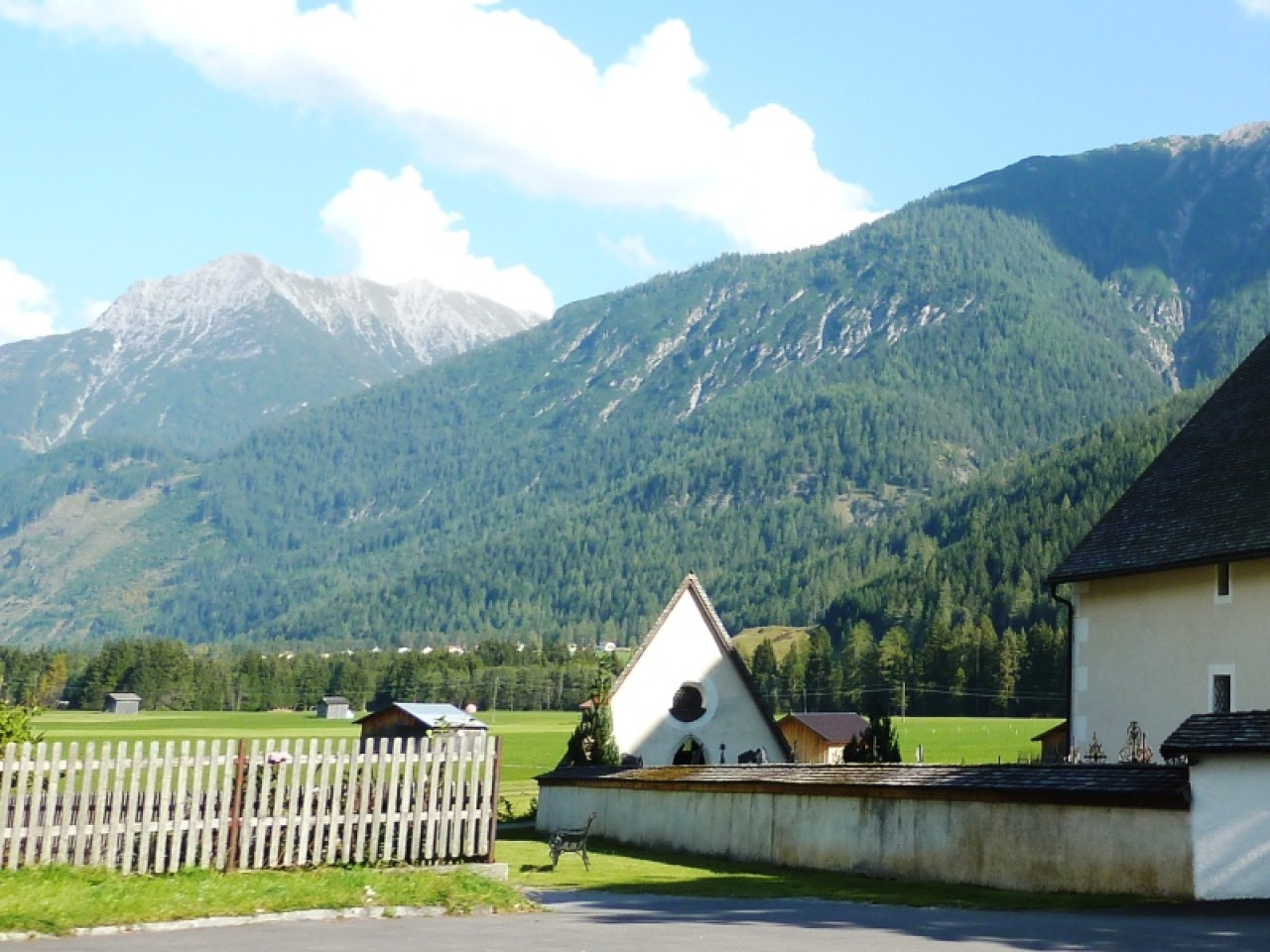  Beinhaus Elbigenalp