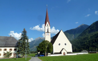  Kirche in Elbigenalp