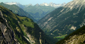  Blick durchs Madautal auf die Allgäuer Alpen